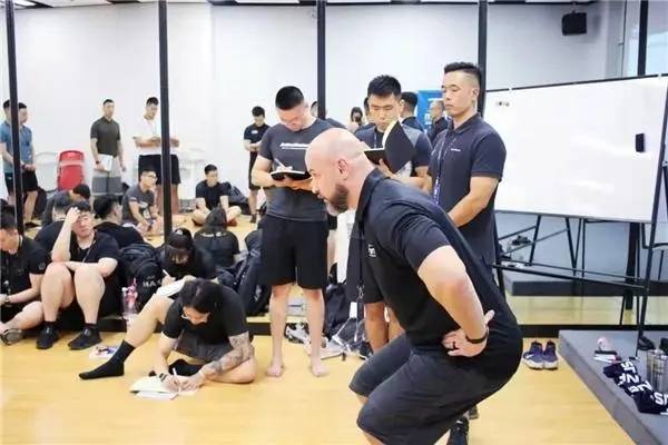 美国运动医学学会建议_美国运动医学会运动指南_美国运动医学会
