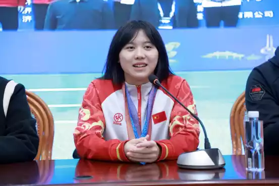 中国队4×200米游泳接力_女子4×200米游泳决赛视频_60米冠军去游泳的是谁