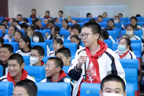 中国队4×200米游泳接力_60米冠军去游泳的是谁_女子4×200米游泳决赛视频