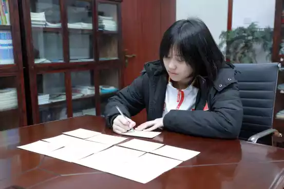 中国队4×200米游泳接力_60米冠军去游泳的是谁_女子4×200米游泳决赛视频