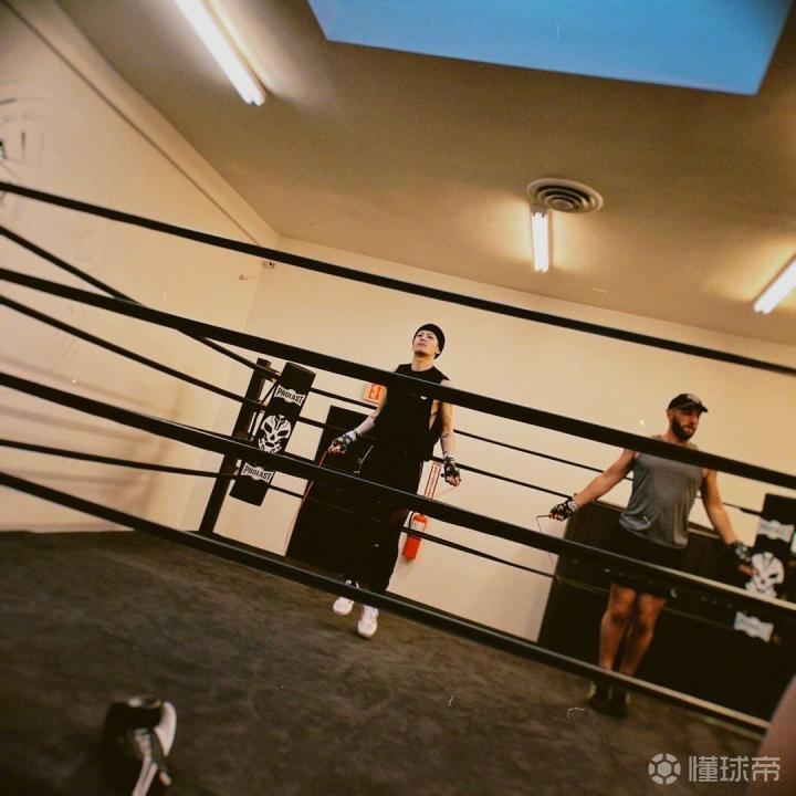 王嘉尔击剑冠军_王嘉尔击剑得冠军了没有_王嘉尔全国击剑冠军