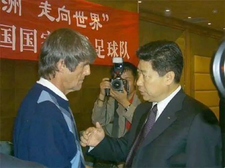 伊朗足球历史人中国排第几_伊朗 历史 足球 中国人_伊朗足球队目前厉害人物