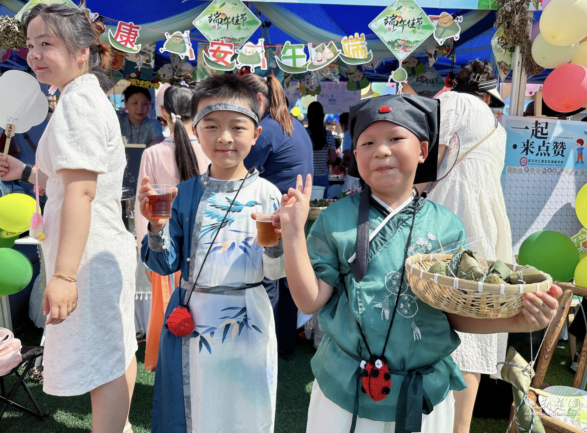 大班生活技能我会拖地_大班拖地板教案_大班拖地技能生活会教案
